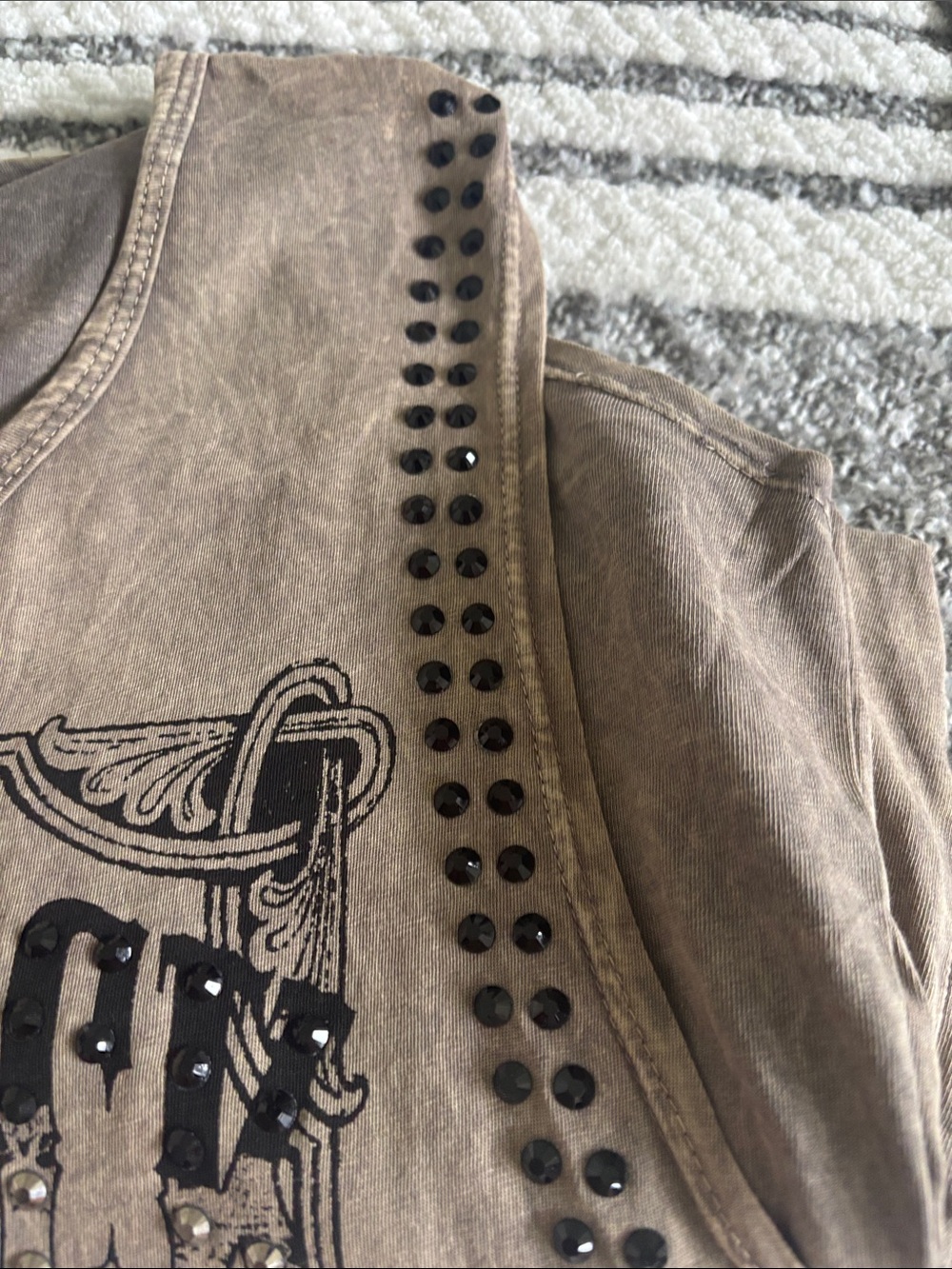 Vocal Washed Taupe Graphic Tank - Picture 4 of 4